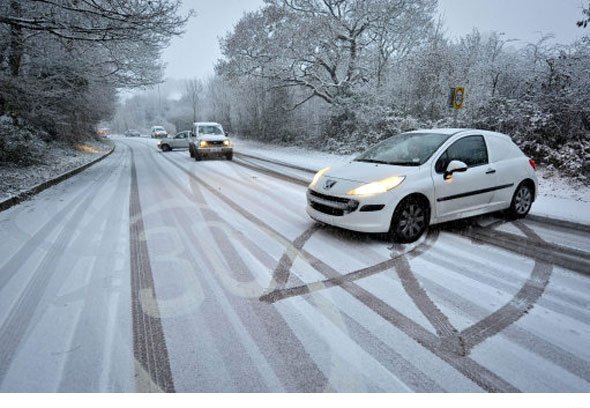 HerefordAutoSer's tweet photo. Hi #HerefordHour with the forcast looking bleak don't get caught out this week.
Pop in and we'll check your tyres, brakes and fluids to ensure you're fully prepared for the Siberian front that's about to hit!

#WeFixXCars...and vans etc! https://t.co/rxkMjaqsMM