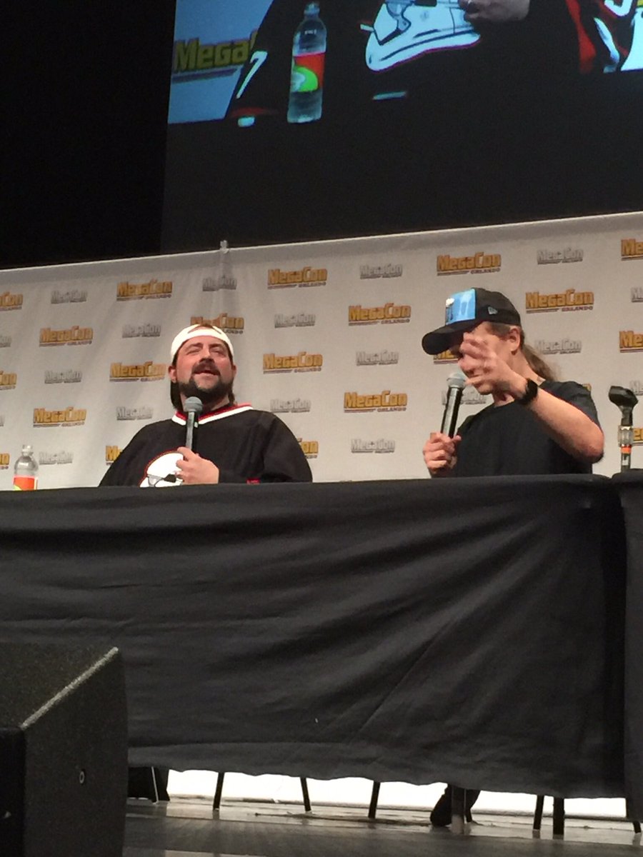 HavenHuth's tweet photo. My heart goes out to @ThatKevinSmith and his family. He was the one who ensipired me to go into filmmaking and I canβt imagine a world without him making people laugh. #GetWellKevin #SilentBob #KevinSmith #JayAndSilentBob https://t.co/DeHC8L98Si