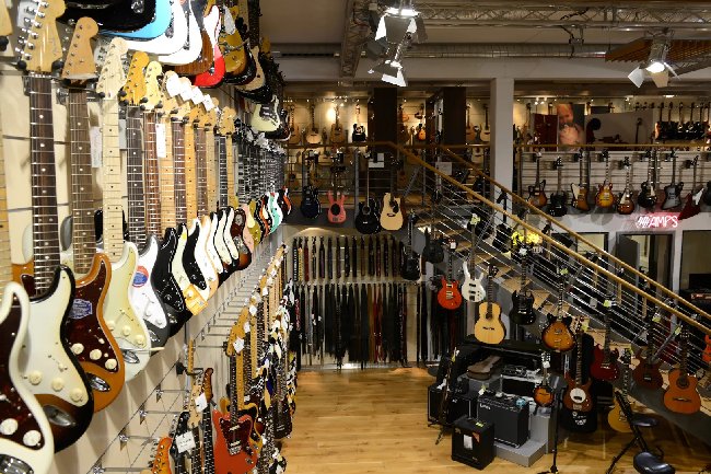 1stopshopnet's tweet photo. This might be overwhelming! No two guitars sound, feel or cost the same. Browse the various stores online and pick a few within your budget. Then go listen and feel the difference before you decide. The guitar should reflect how you feel through it's sound https://t.co/8SHBhm3ZV4 https://t.co/A4fJ2L4U2r