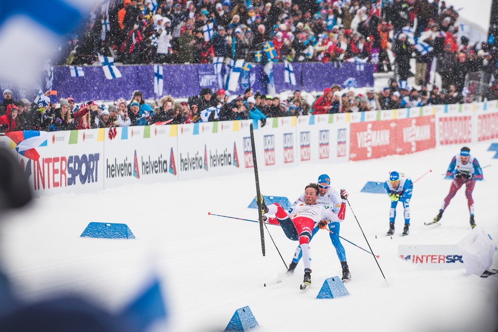 Tasan vuosi sitten tällä päivämäärällä 26.2. <a href="/lahti2017/">Lahti 2017</a> kotiyleisölle tarjoiltiin laduilla draamaa ja suuria tunteita. Mitä tapahtuu tulevana viikonloppuna <a href="/lahtiskigames/">Salpausselän kisat – Lahti Ski Games</a> Tule, katso ja tiedä. #kisaviikonloppu #lahti2018 #throwback #vuosipäivä