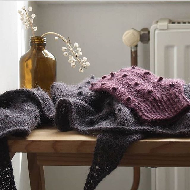 Stitchmastery's tweet photo. We love this shawl and mitts design from @herrlene_knits, using #stitchmasterycharts. Both feature bobbles, textured stripes and eyelets. They are called Let’s Get Crackin’ Shawl/Mitts, which is definitely a phrase you hear around these parts! #patternfo… https://t.co/3GGA0NKi9p https://t.co/lAxzZn6TMi