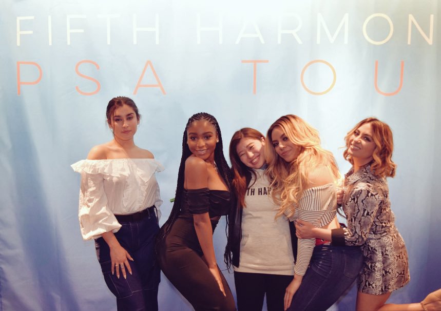 FOTO • Fifth Harmony no M&G da #PSATourOsaka.