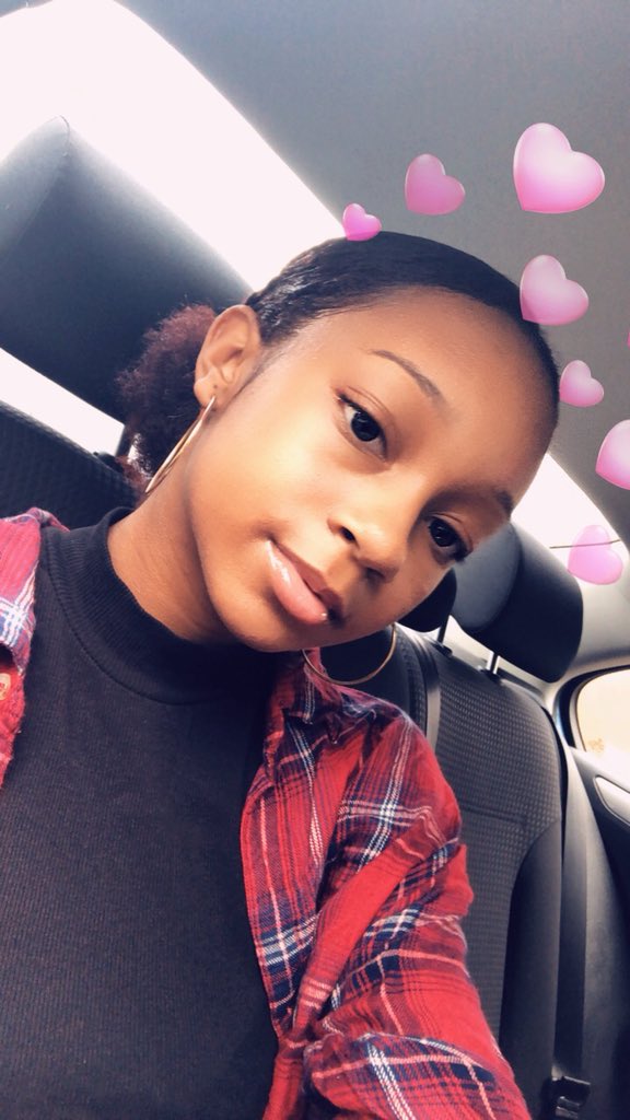 alexisiyanna_'s tweet photo. @kimberlee_mykel my name is Alexis ☺️ i’m going to Hampton for nursing and i’m from VA https://t.co/xS7rNWxOLF