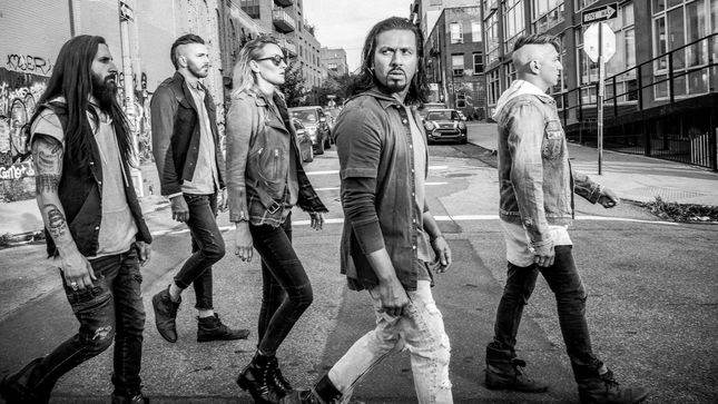 Nouvelle chronique en ligne sur Metalship avec le cinquième album des Américains de POP EVIL ! 
fr.metalship.org/albums/37736-P…