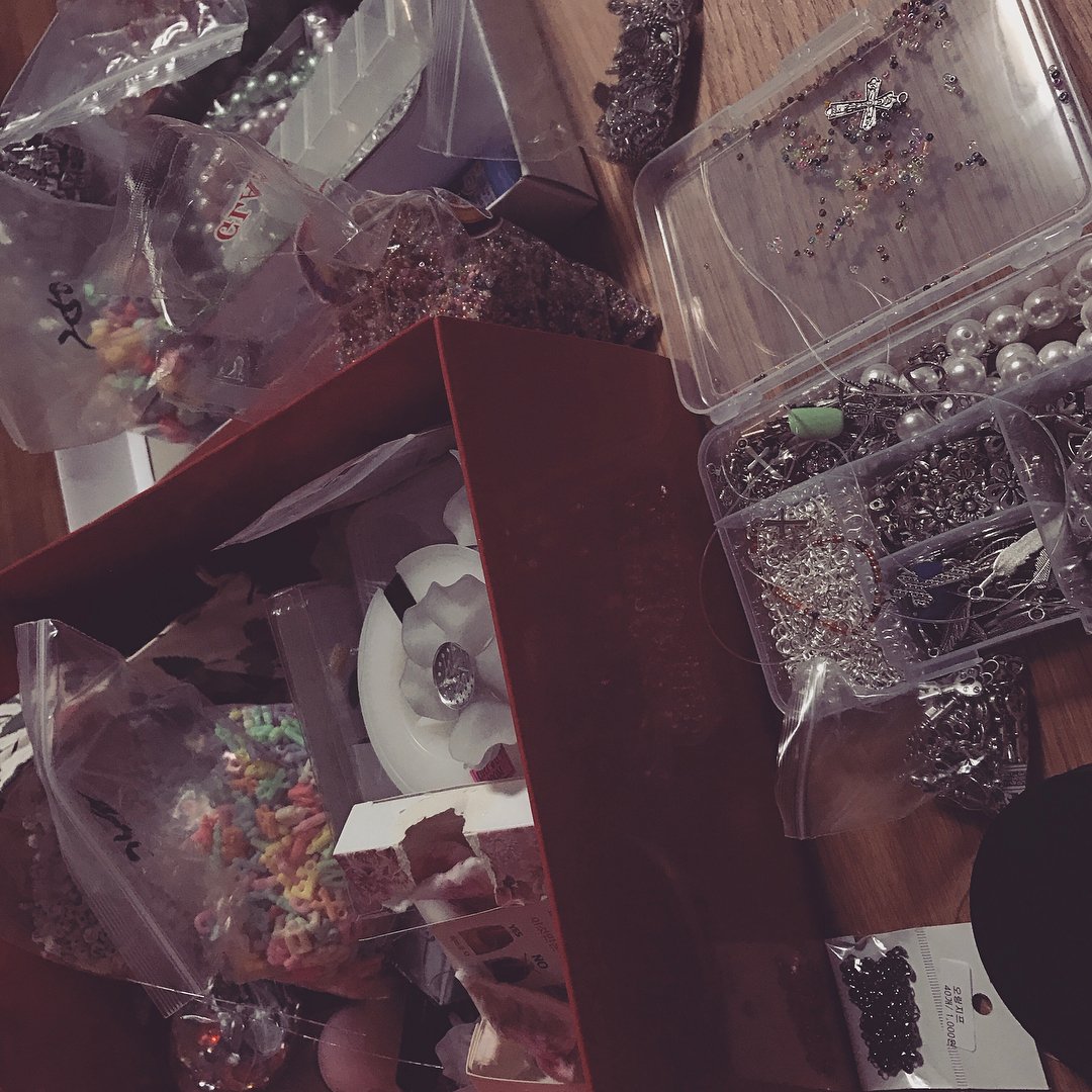 [LEE HI INSTAGRAM(6P)] leehi_hi: 👐🏼만들기시간👐🏼#DIY 6/6P kpopsnaps.com/p/BfqaY7MAc2q #kpopsnaps