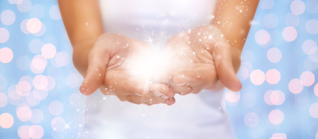 WeaversHouseSpa's tweet photo. Our skin always needs to be rejuvenated in Wintertime. For soothing products, manicures, facials, pedicures or massage, we have just what you need, to help your whole body to sparkle again 
https://t.co/vASPI8dt1G
#spa #pedicure #massage #facial @MumsnetSuffolk @GNSuffolk https://t.co/oPNrC6KfqA