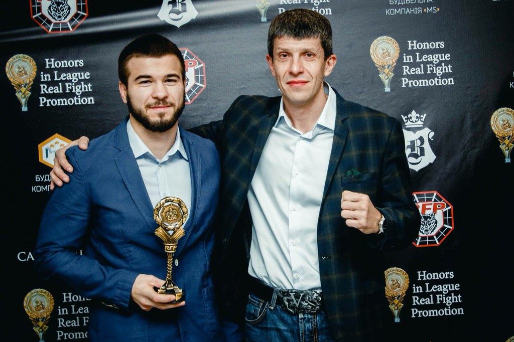 TarasGryckiv's tweet photo. My manager and president league Real Fight promotion Vitaliy Vovk. #ms #rfp #gryckiv #gbro #mmaukraine #bukovel #acb #rizin #ufc #giposport #bellator #akhmat #osavul #bushido #westfight  #champion #guangzhou #rolligator #chinwoomen
#venum #україна #china  #kunlunfight #rebelfc https://t.co/dEmtaar9kF