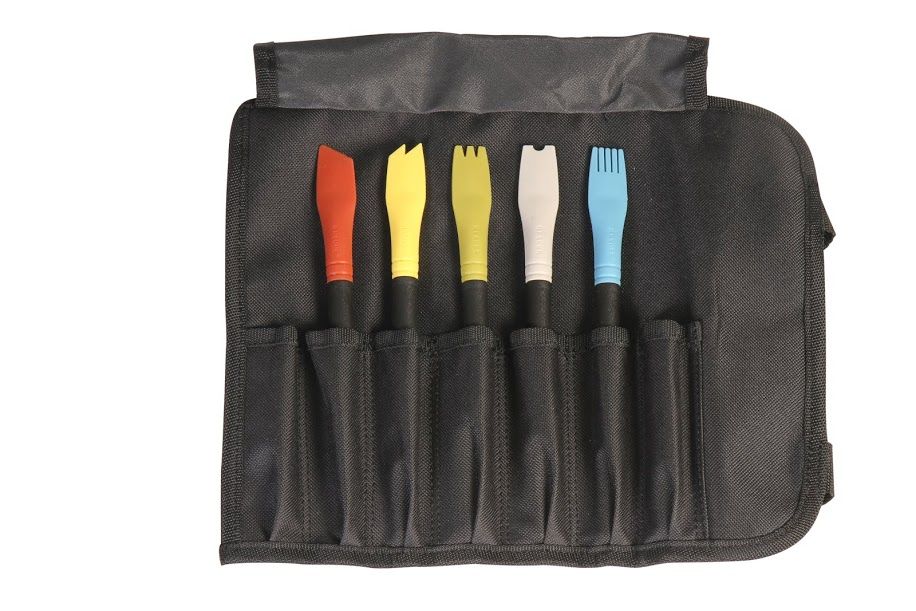 BunzlLockhart's tweet photo. SPOTLIGHT ON: @MERCERCULINARY @prorepsuk Have a look at an extensive line of tools that provide #chefs the opportunity to unleash their innermost creativity and vision. Read the full article & #youtube video on our new channel here: https://t.co/zOF7PMBwl7 #mondaymotivation https://t.co/gQMEHnCBaQ