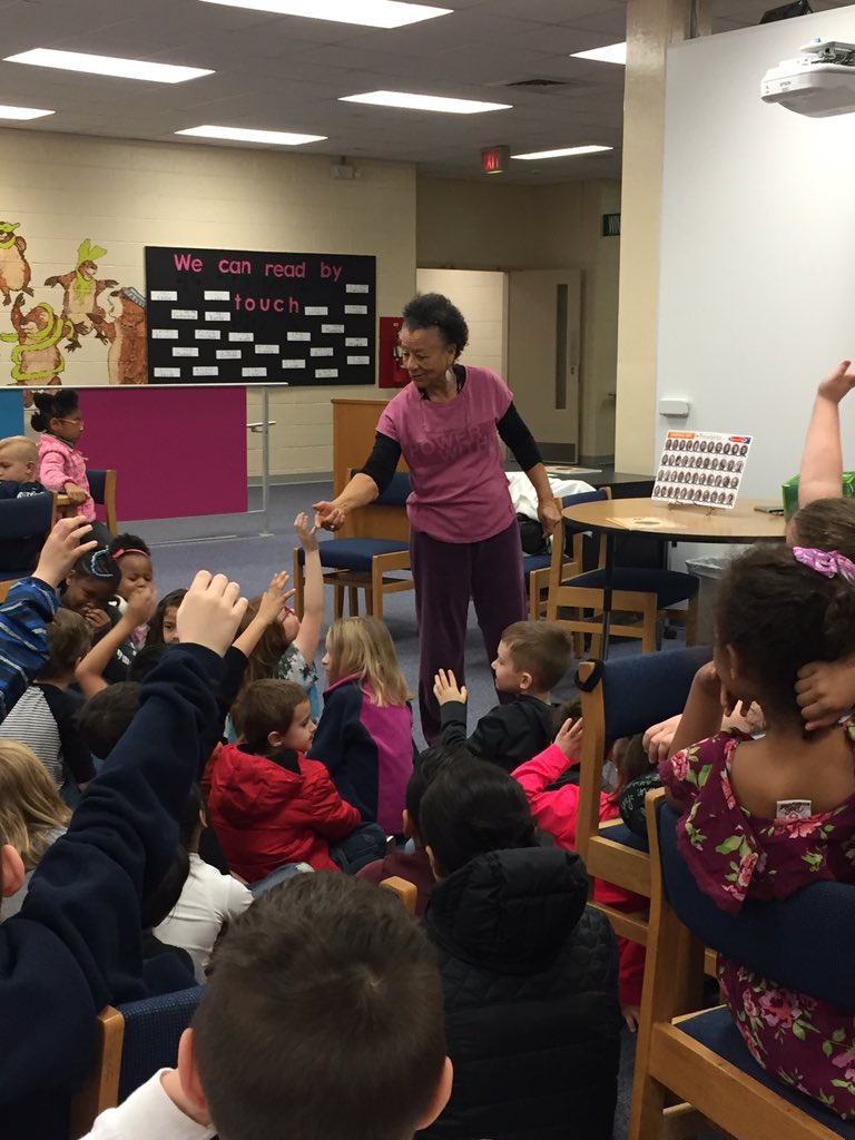 Tara Thacker Hill tweet media