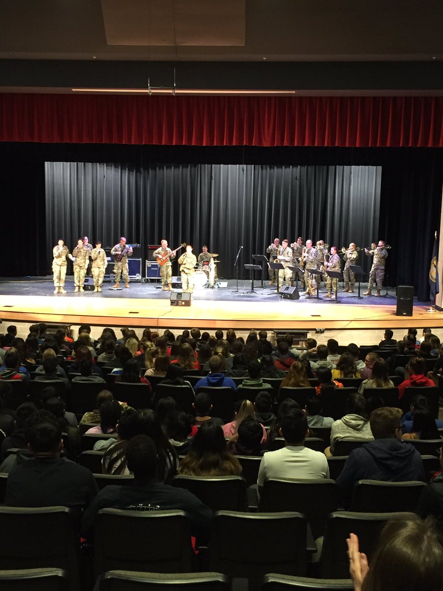 jimm_moore's tweet image. Great way to begin the week at Crete High School. Thank you 43rd Army band - Lock&amp;amp;Load #CreteCardinals