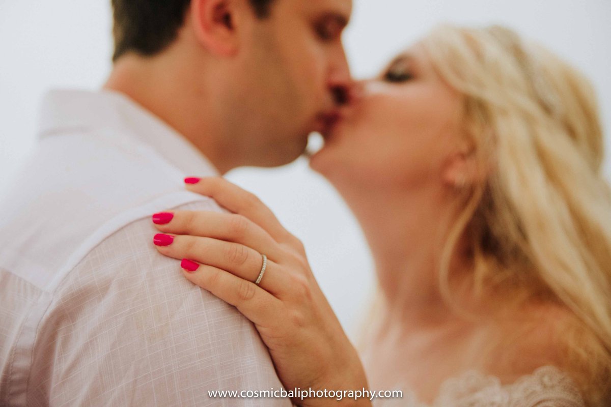 CosmicBaliPhoto's tweet photo. Some of our best shots at the wedding of Yulia &amp; Alex.
https://t.co/hBoCAVQBds
#Latepost #COSMICBaliPhotography #COSMICBaliWedding #COSMICBaliPhoto #HappyMoments #Wedding #BaliWedding #BaliProfessionalPhotographer #BaliPhotography #WeddingPhotography #WeddingPhotographer https://t.co/ftydwI853k