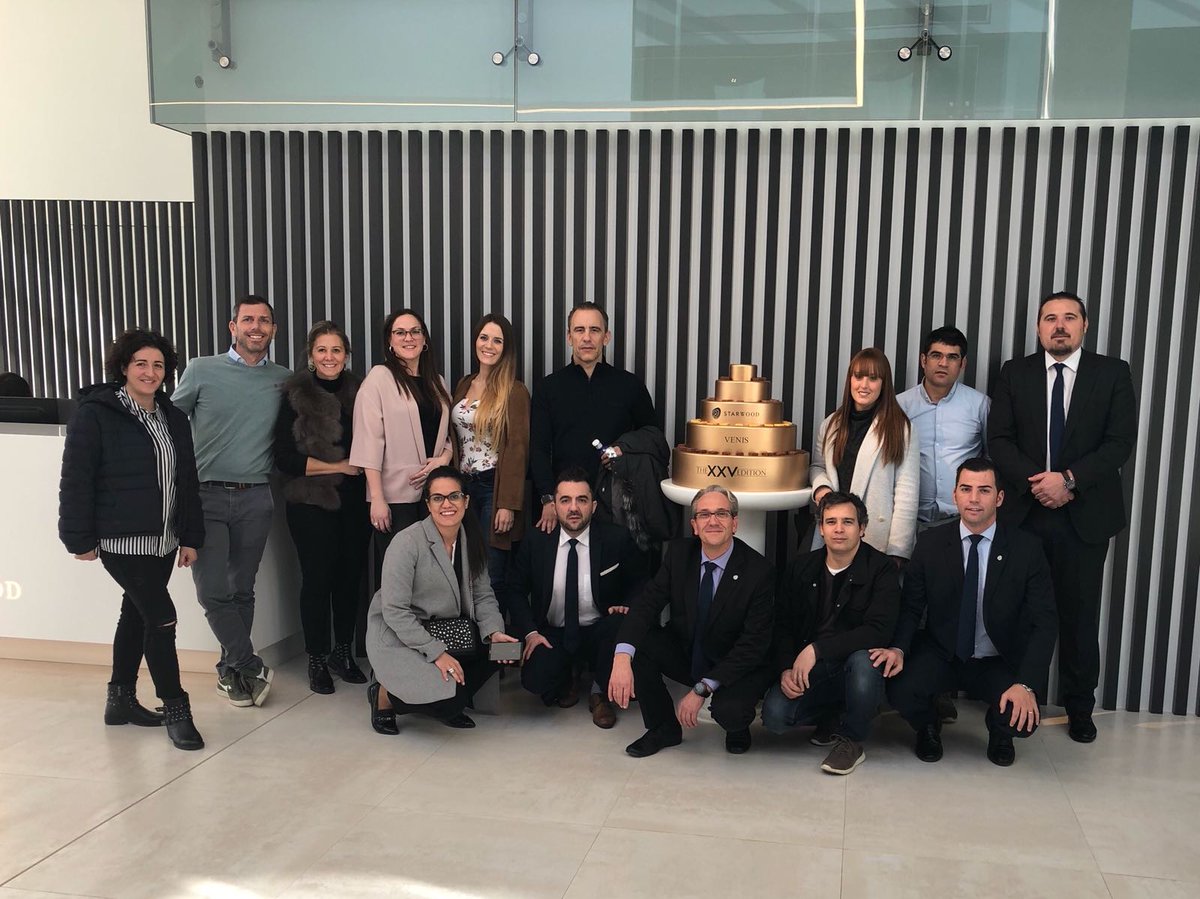 AREAOBRAS's tweet photo. hace una semana parte de nuestro equipo estuvo conociendo las novedades de @Porcelanosa_es compartiendo momentos de inspiración con más compañeros
#venispremiere https://t.co/3NybpjpiQP