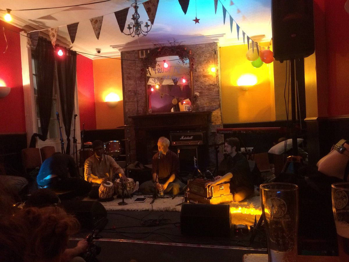 Memorable night last night <a href="/barlocoNCL/">barlocoNCL</a> thanks to @NclUniMusic students &amp; to all the brilliant musicians performing in aid of <a href="/mentalhealth/">Mental Health Foundation</a>
