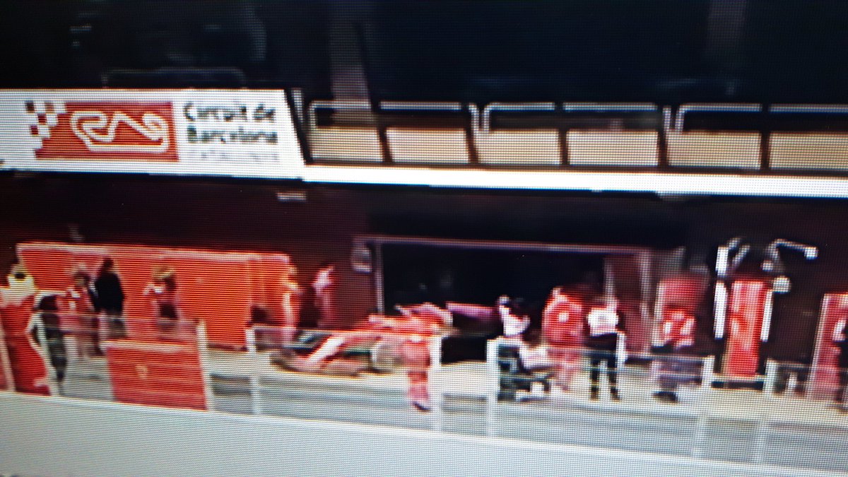 boxofcrayonsUK's tweet photo. #ferrari head out for #F1Testing #f12018 https://t.co/1fOWfh0cia