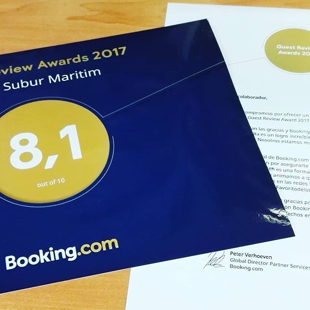 SuburMaritim's tweet photo. Rebut! Moltes gràcies per la confiança, continuarem treballant de valent per intentar millorar encara més la nota! #cliens #booking #review https://t.co/S7Yp1t6Isz
