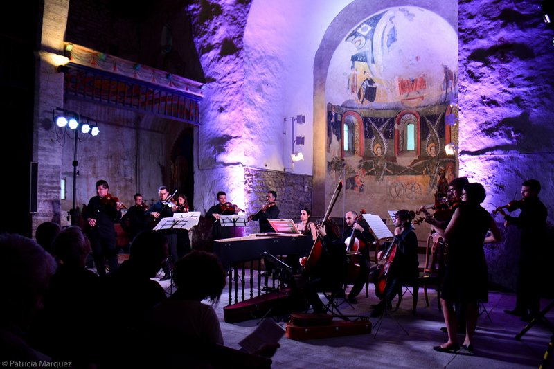 FemasSevilla's tweet photo. La más antigua forma de concierto instrumental es el concerto grosso. En su viaje a Italia #Haendel escribió 'Sonata à cinque' y en 1725 se publicaban 'Las 4 Estaciones' de #Vivaldi. Las reviviremos con #PyrenaeusEnsemble & Joan Espina 21MAR #EspacioTurina https://t.co/bmqaKspeZd https://t.co/DdlEYtURQn