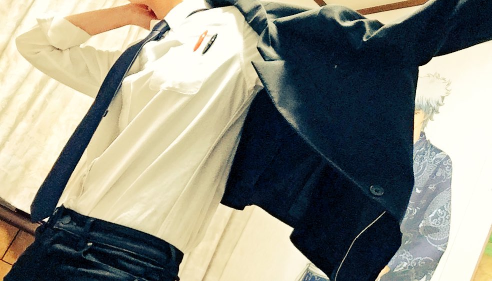 Barba ばぁば على تويتر ジャケットを羽織るのってカッコいいよね というわけで 色んな角度からジャケット羽織りを撮ってみた 光の反射によって写真の写りが変わってしまいました そこはご了承ください 1日1スーツチャレンジ Barba ばぁば على تويتر ジャケットを羽織るのってカッコいいよね というわけで 色んな角度からジャケット羽織りを撮ってみた 光の反射によって写真の写りが変わってしまいました そこはご了承ください 1日1スーツチャレンジ