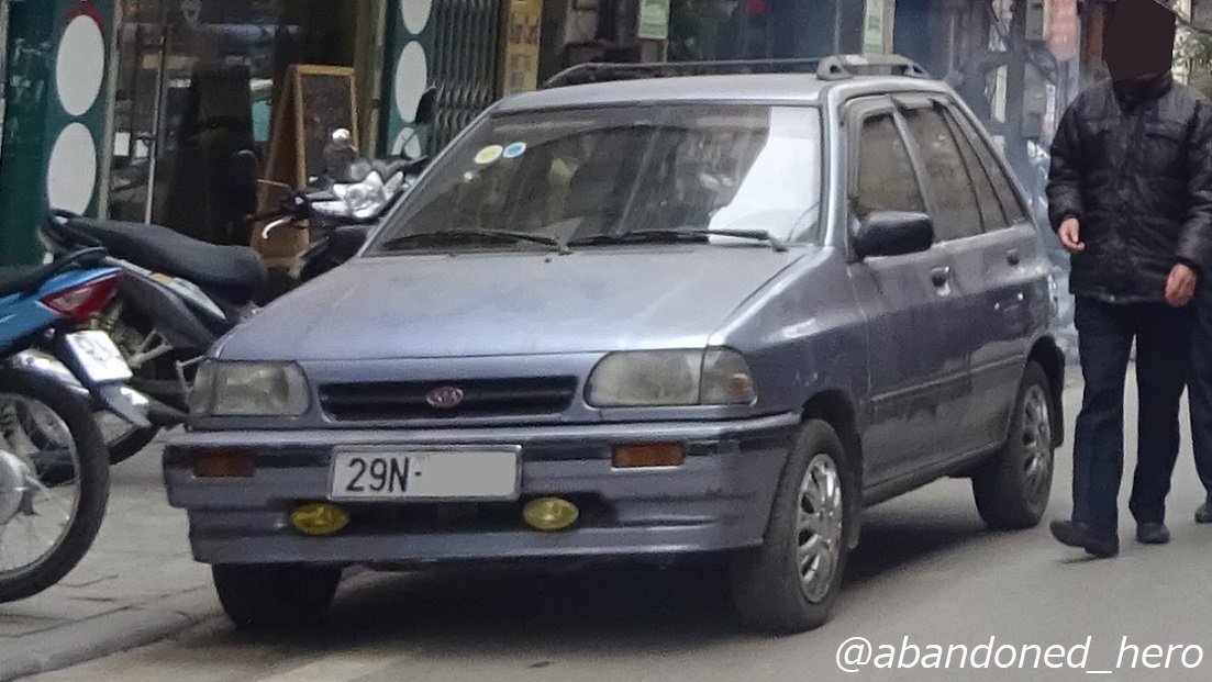 ベトナムで出会ったクルマ達その52 KIA PRIDE 良い写真が残せませんで