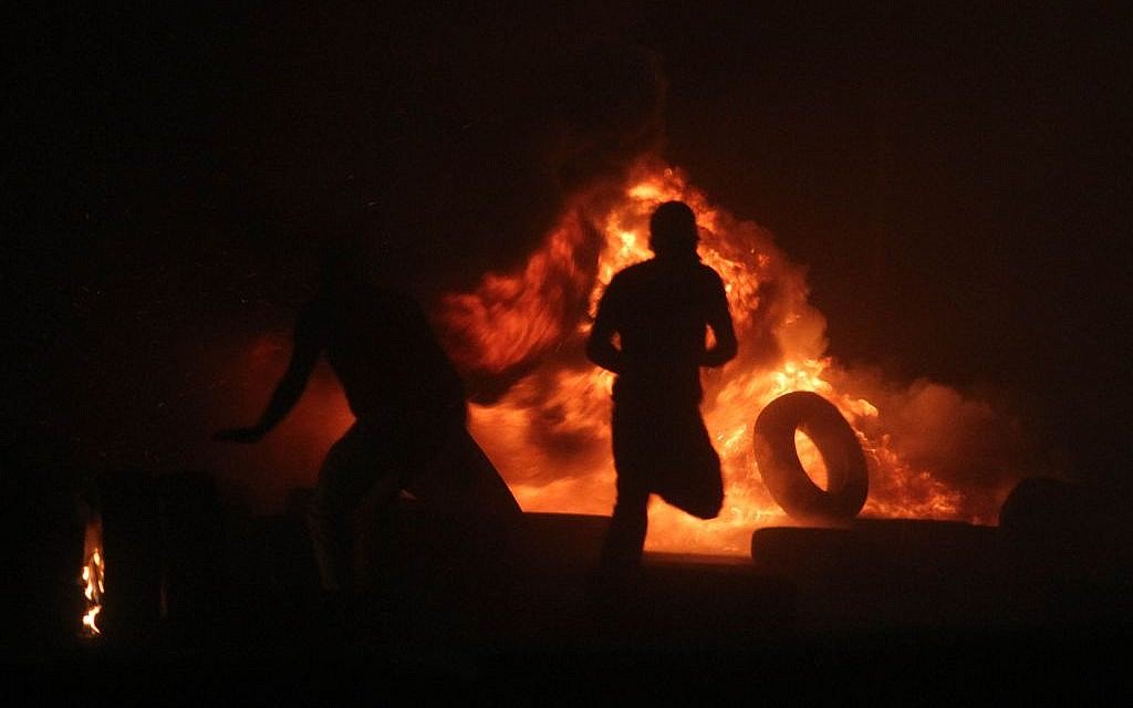 Palestinians accidentally burn down own factory in protest against IDF soldiers timesofisrael.com/palestinians-a…