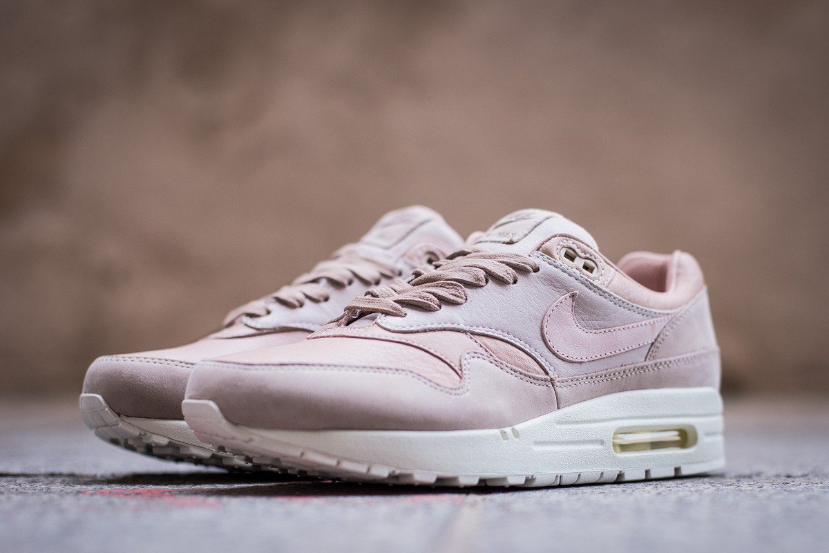 nike air max 1 pinnacle sand