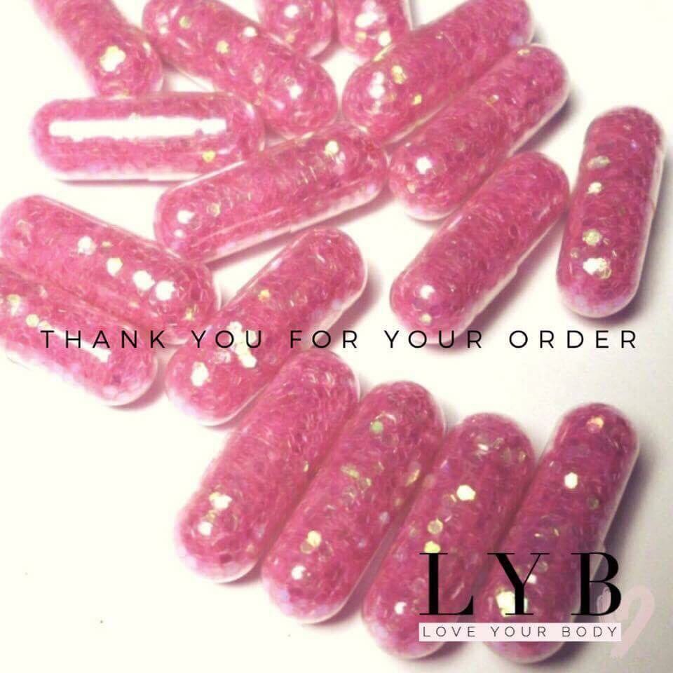 pferries31's tweet photo. Another gorgeous girlie about to start her #juiceeeelicious journey 🧜🏽‍♀️ Can’t wait to see those Berry Caps do there magic on your hair and give u your luscious locks E xx https://t.co/gZ1AkhPm8v