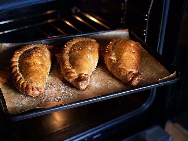 buttermilk_choc's tweet photo. It's that time of the year again....#CornishPastyWeek! https://t.co/OEkMw3pFN4 https://t.co/5Nx6vjs1Ii