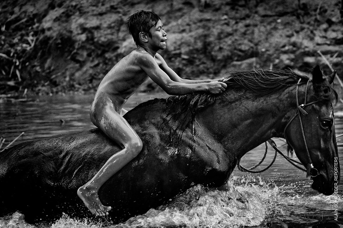 WorldPressPhoto's tweet photo. Check out the three #WPPh2018 nominees for the Sports category, stories by @arrejuan, Nikolai Linares Larsen &amp; Alain Schroeder (@ReportersAgency). See the full gallery: https://t.co/BeVmEWkwsd https://t.co/AWCIFwn7Tw