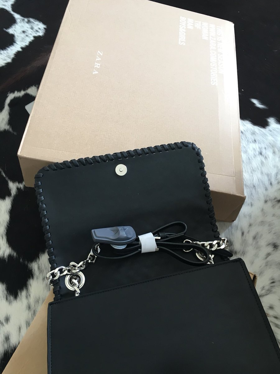 jilly_86's tweet photo. Thanks @ZARA for my delivery when will I be able to use it though??? @ZARA_Care help a gal out please xoxo https://t.co/pIySkLf4T2