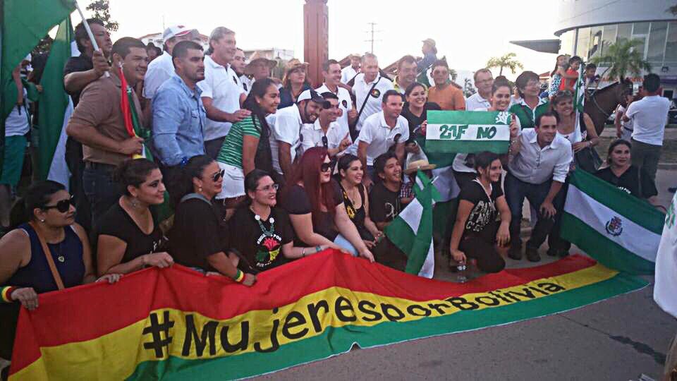 ana_sofia_uz's tweet photo. Homenaje a los 457 años de la fundación de Santa Cruz (26-02-1561) donde después de 3 días de cabalgata, los jinetes del Norte llegaron para plantar el MOJON DE LA DEMOCRACIA en coordinación con la plataforma de Provincias Unidas.🇳🇬
#MujeresPorBolivia
#MojonDeLaDemocracia https://t.co/LMnI8NSAp0