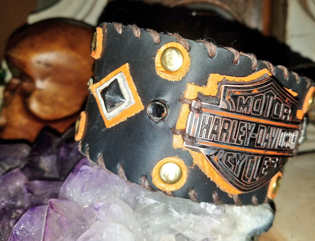 conte_dennis's tweet photo. #oneofakind #custom #handmade #leather #motorcycle #cuff #madeinri #itakeprideinmywork #handstitched #signedanddated #brotherhood #uniquelook #fashion #menswear #inkedgirls #mypassion  #ideasunlimited #createsomthing  #suoportlocalartists #cuffsthatrock https://t.co/sia53kUQvB