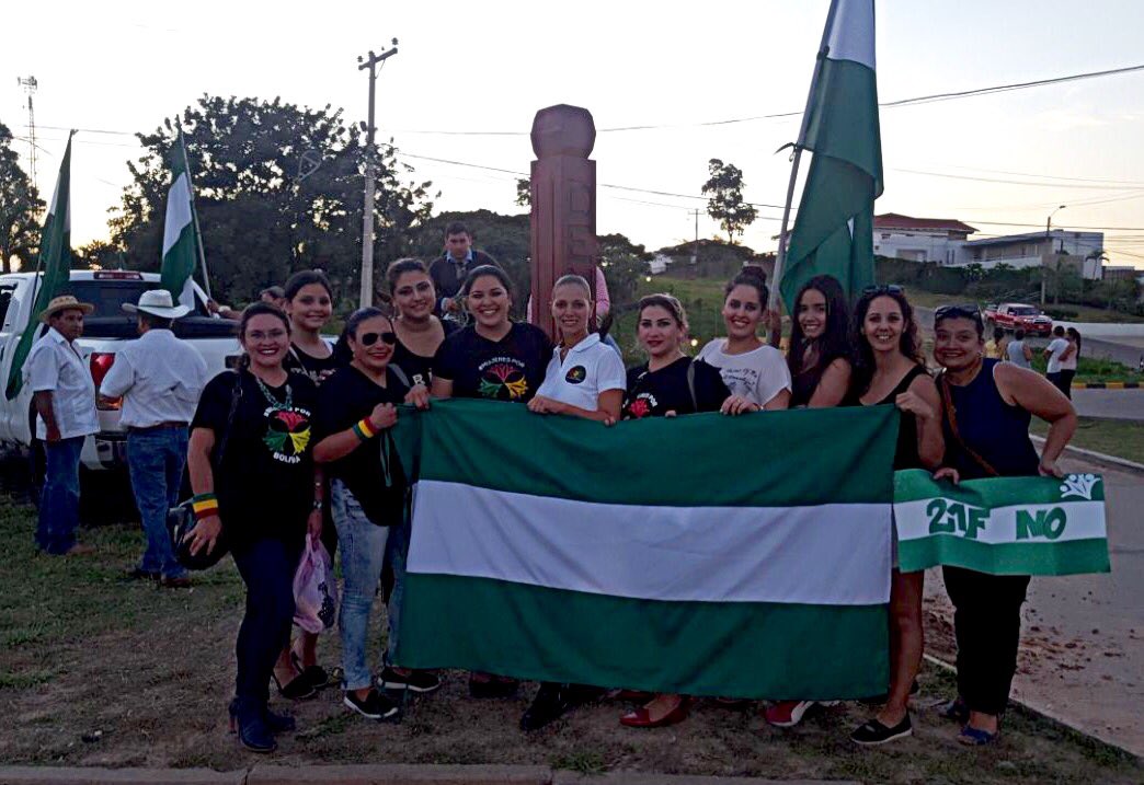 ana_sofia_uz's tweet photo. Homenaje a los 457 años de la fundación de Santa Cruz (26-02-1561) donde después de 3 días de cabalgata, los jinetes del Norte llegaron al Urub�� para plantar el MOJON DE LA DEMOCRACIA en coordinación con la plataforma de Provincias Unidas.
#MujeresPorBolivia https://t.co/fQCAEnCpT2