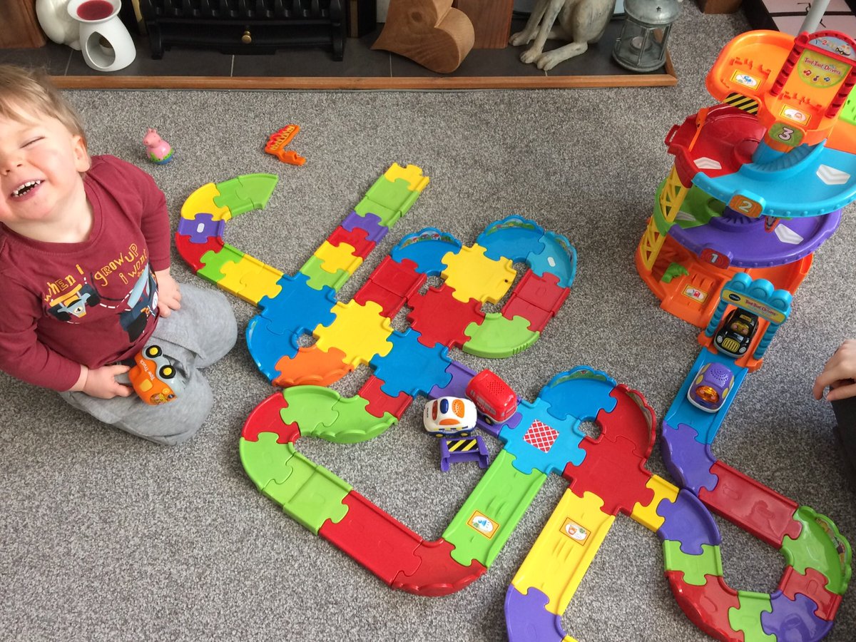 chalkychalk666's tweet photo. Thank you grandad. You used all the available bits of road. #topgrandad https://t.co/LAnrxXN3DI