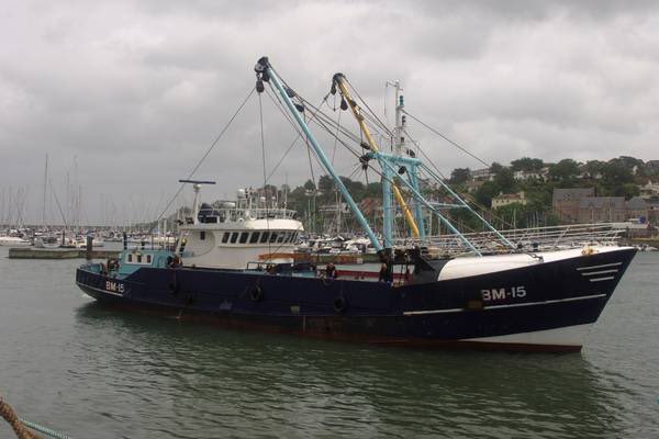 No dayboats for us tomorrow (not surprising) Just 2 Beamers HOLLY ANNE &amp; MARTINE &amp; 1 Hake boat KAREN OF LADRAM <a href="/simonpw3/">karen of ladram</a> #brixhamfishmarket