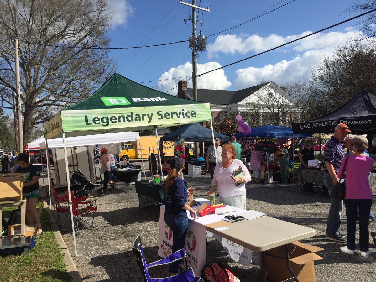 PDresiliency's tweet photo. The Marion Swamp Fox Chili Cookoff was a definite success!! Great opportunity to discuss plans for the Pee Dee Resiliency Project, receive valuable feedback from members of Marion county, and eat some yummy food to boot!! https://t.co/kwbSZbLxQ9