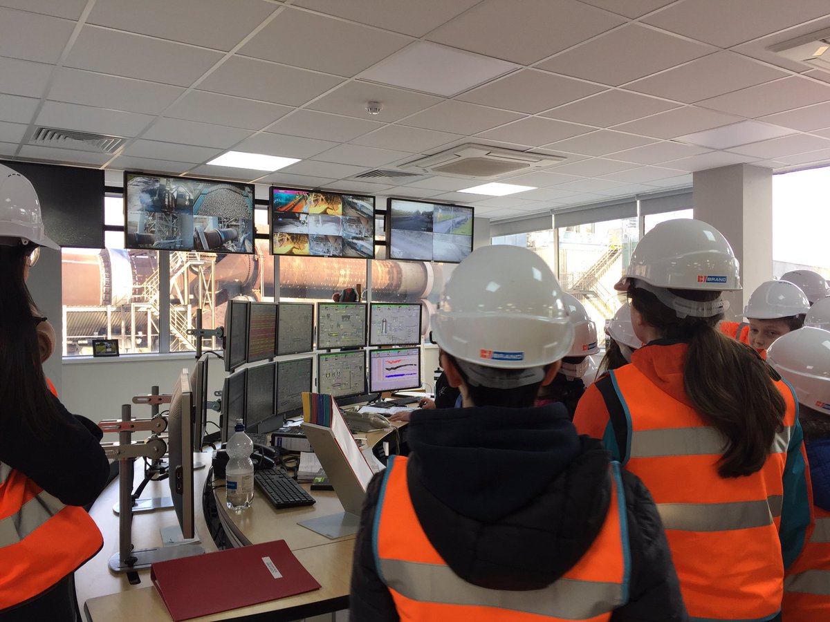 Sixth Class visited Irish Cement in Mungret today as part of Engineers week. We loved the control room and were astonished at the temperatures needed to break down the particles 😳#engineerweek @DPSM_Activities