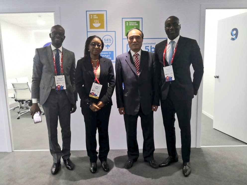 Je participe avec <a href="/Serge_Numerique/">Serge Laurent ADJOVI</a> <a href="/Djalil_Assouma/">Djalil Assouma</a> <a href="/MedeaDegbe/">Medea Cesar Degbe</a>  au #MWC18 à barcelone pour présenter l'état des lieux du <a href="/Benin_Numerique/">Benin Numerique</a> , rencontrer des partenaires et découvrir les innovations technologiques du secteur. #wasexo