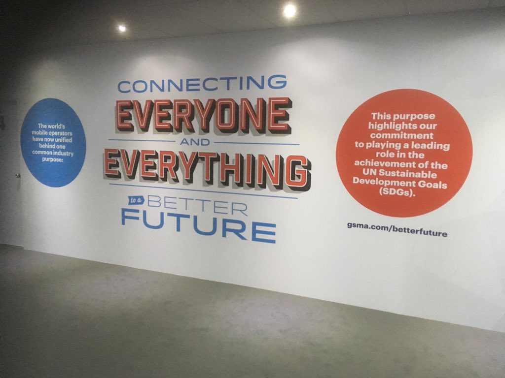 Au Mobile World Congress #MWC2018 cette semaine. Enorme 🤔. Le GSMA en 1ere ligne.