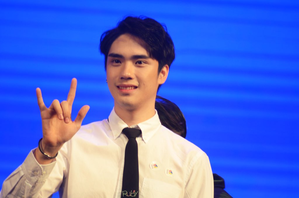 rubyZhu98's tweet photo. 20171217
Tianjin FM 
 
@Tee_Jaruji 
#teethanapon
#ตี๋คนขี้แกล้ง2017
#SBFIVE https://t.co/BgiwZsmGmr
