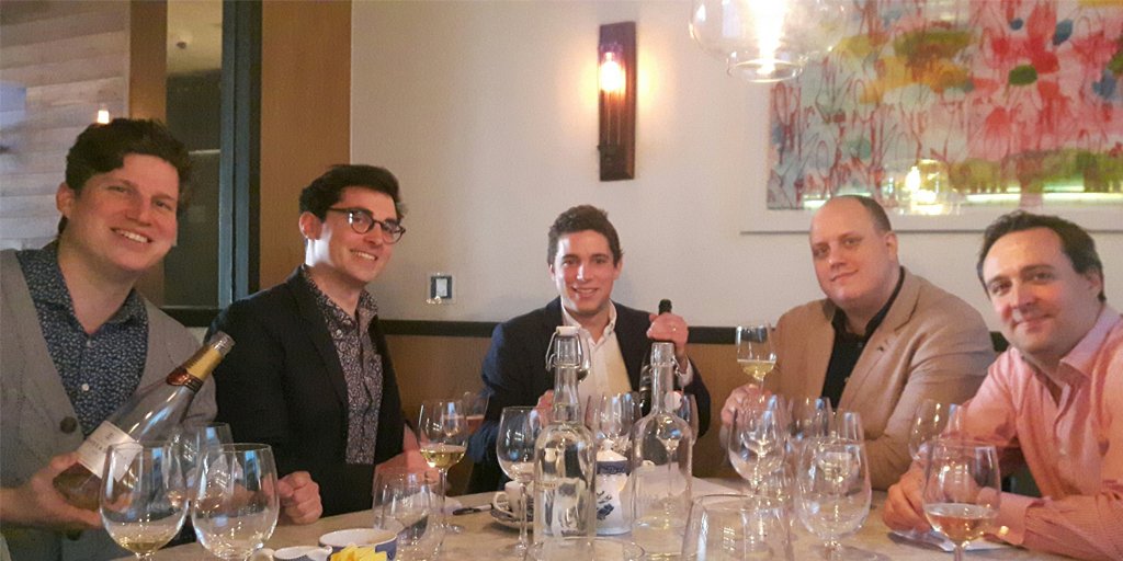 We're excited to share the first Bibendum Radio podcast with you! In episode one we get geeky about English sparkling wine with <a href="/RidgeviewWineUK/">Ridgeview Wine</a>  <a href="/TamasToth88/">Tamas Toth</a> <a href="/TomSurgey/">Tom Surgey</a> <a href="/jarthur09/">Joseph Arthur</a> <a href="/gergelywine/">gergely barsi szabo</a> Listen in here: ow.ly/KJPb30iCc4B