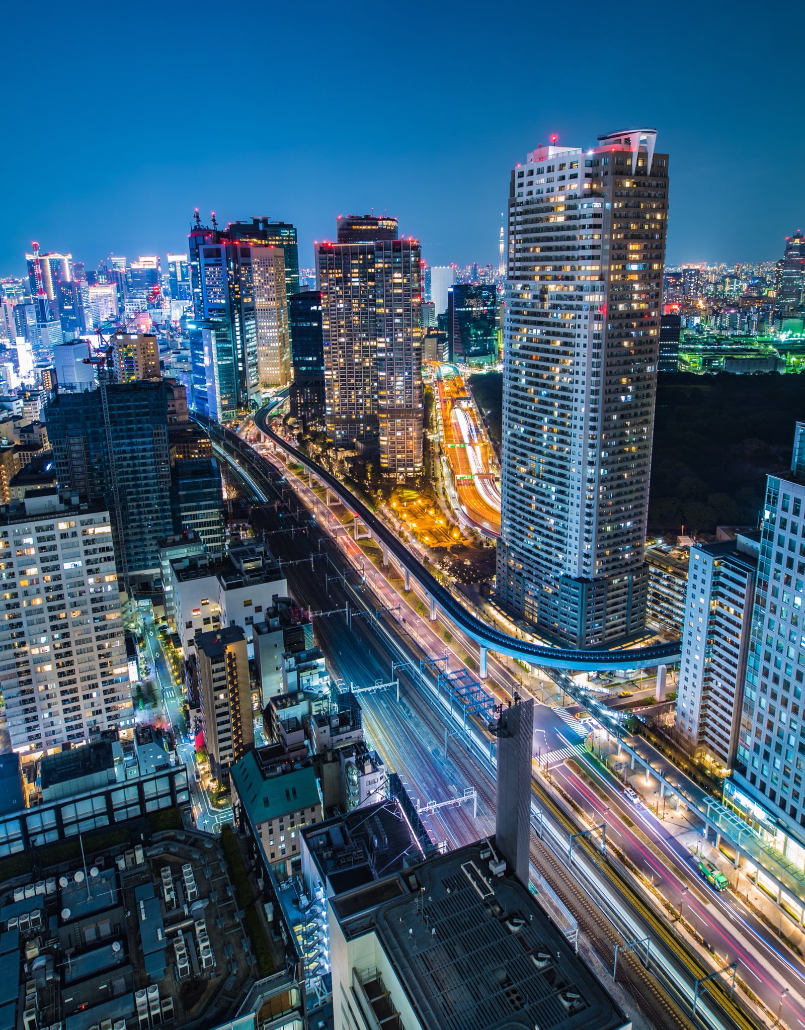 おる汰 久々に東京の夜景を撮ってきました なかなかエモい気分になりながら撮りました 貿易センターから観れる景色とても綺麗なんでぜひカップル などで行ってみてください 写真を撮るのが好きな人と繋がりたい 写真が好きな人と繋がりたい 東京カメラ