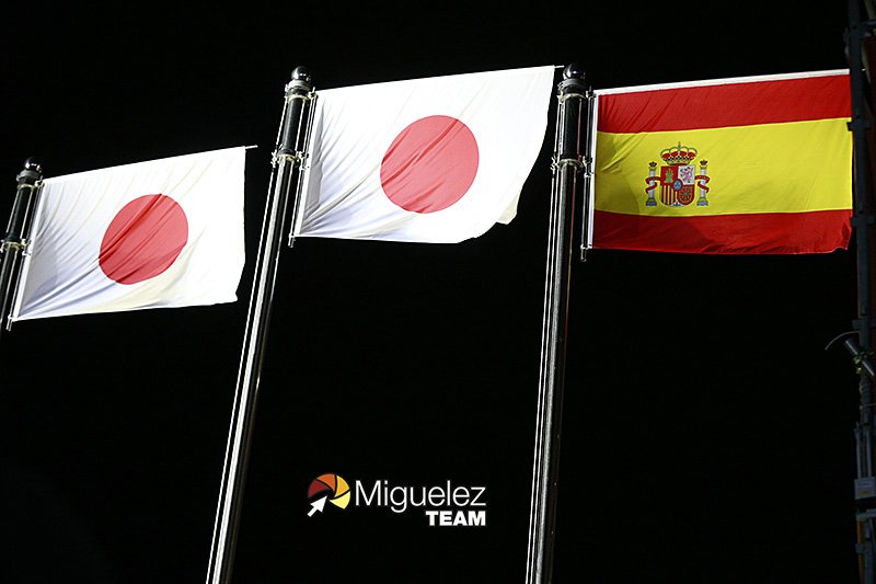 Los juegos Olímpicos de Invierno de #PyeongChan2018 ya han terminado y queremos mostraros una última imagen como clausura, en el que vemos izada la bandera Española por Javier Fernández con la medalla de bronce en patinaje artístico sobre hielo.

 #deporte #españa #fotografia