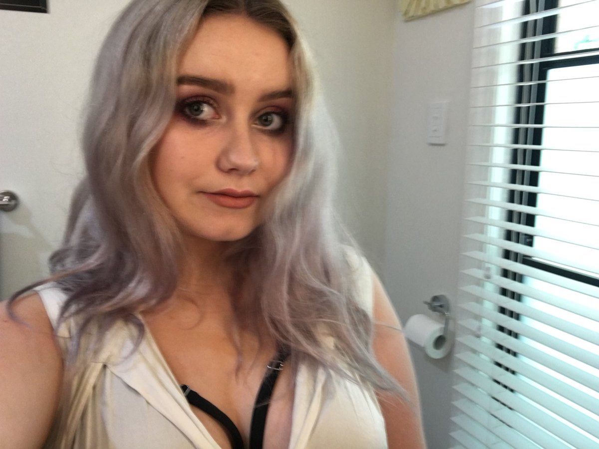 newreIigion's tweet photo. Wow I looked so cute today 🧚‍♂️ https://t.co/l90STsWmEs