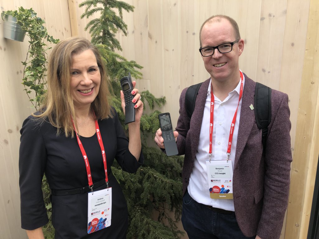 benwood's tweet photo. Andrea Finke-Anlauff, the designer of the original Nokia 8110 in 1992 is at #MWC18. She did not even know @HMDGlobal was relaunching the design! Interview here: https://t.co/euqbe7Zwcf @Nokiamobile https://t.co/AX7FMONDgN