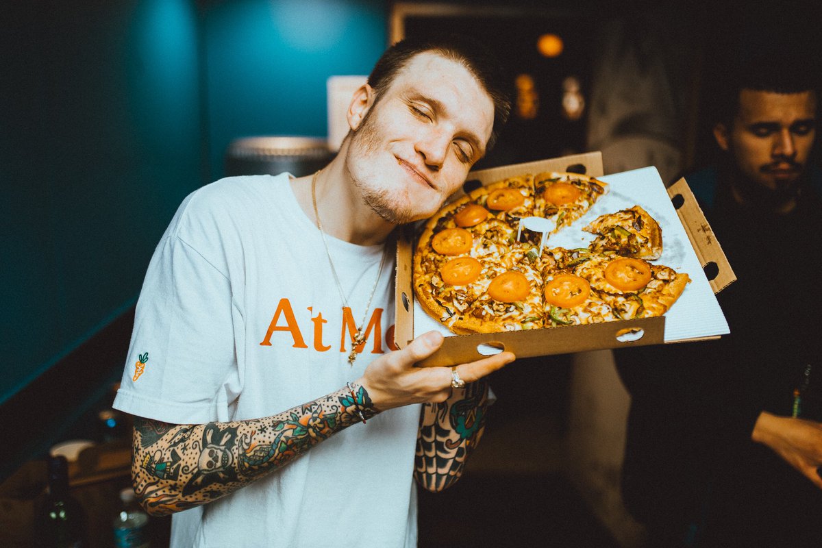 NeckDeepUK's tweet photo. 😁❤️ https://t.co/E9zSGmlaE1