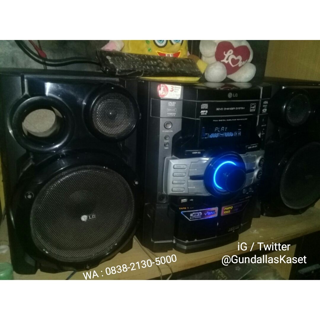 GundallasKaset's tweet photo. #dijual #minicompo #dvdplayer #LG #3disc #dvd #cd #vcd #usb #mp3 #aux #remote #tape #normal #cod #khusus #bandung https://t.co/CmVtK4ZUPB