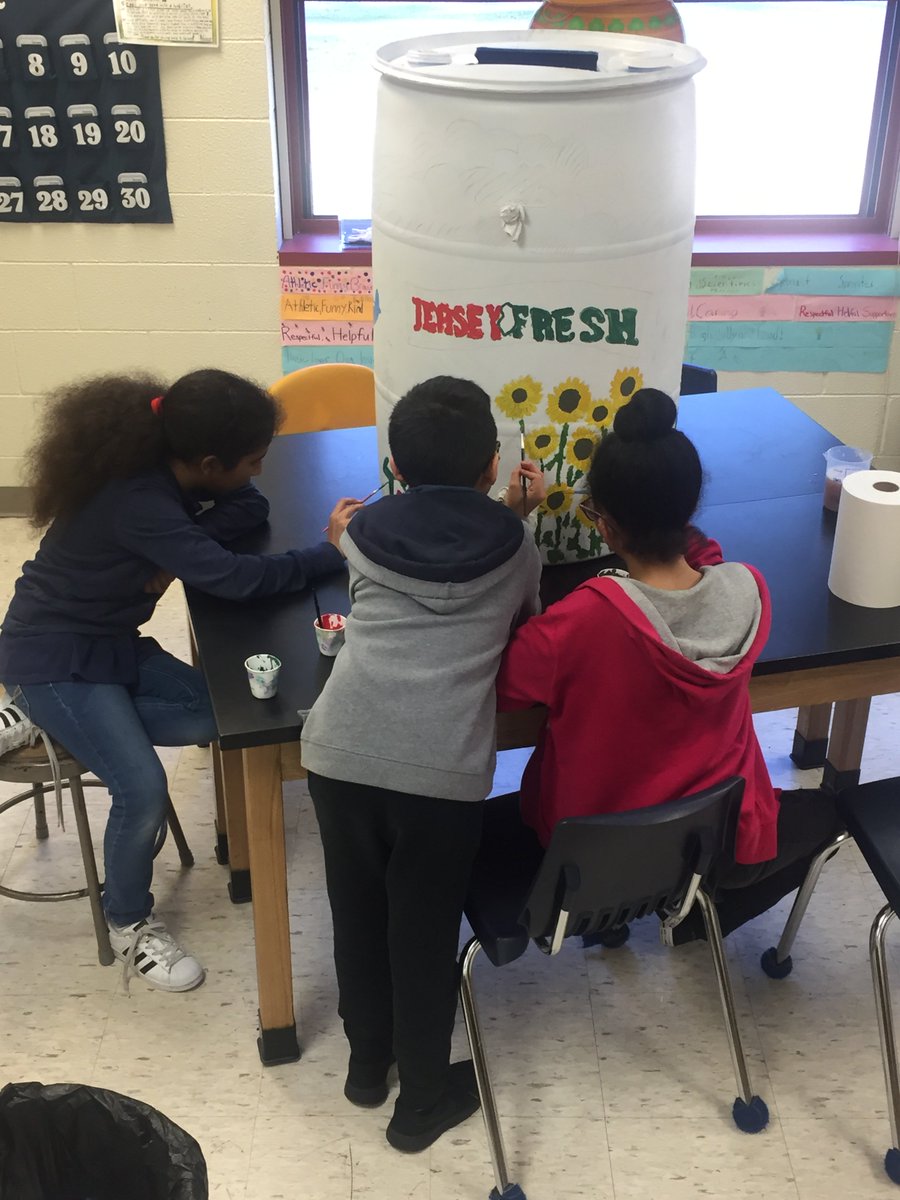 MrsCostello314's tweet photo. Mrs. Terranova's and Mrs. Costello's Science League has been busy painting our rain barrel. Can't wait to for the finished product. #CMMSLionPride #CMMSScienceLeague https://t.co/psNBYNXmqf