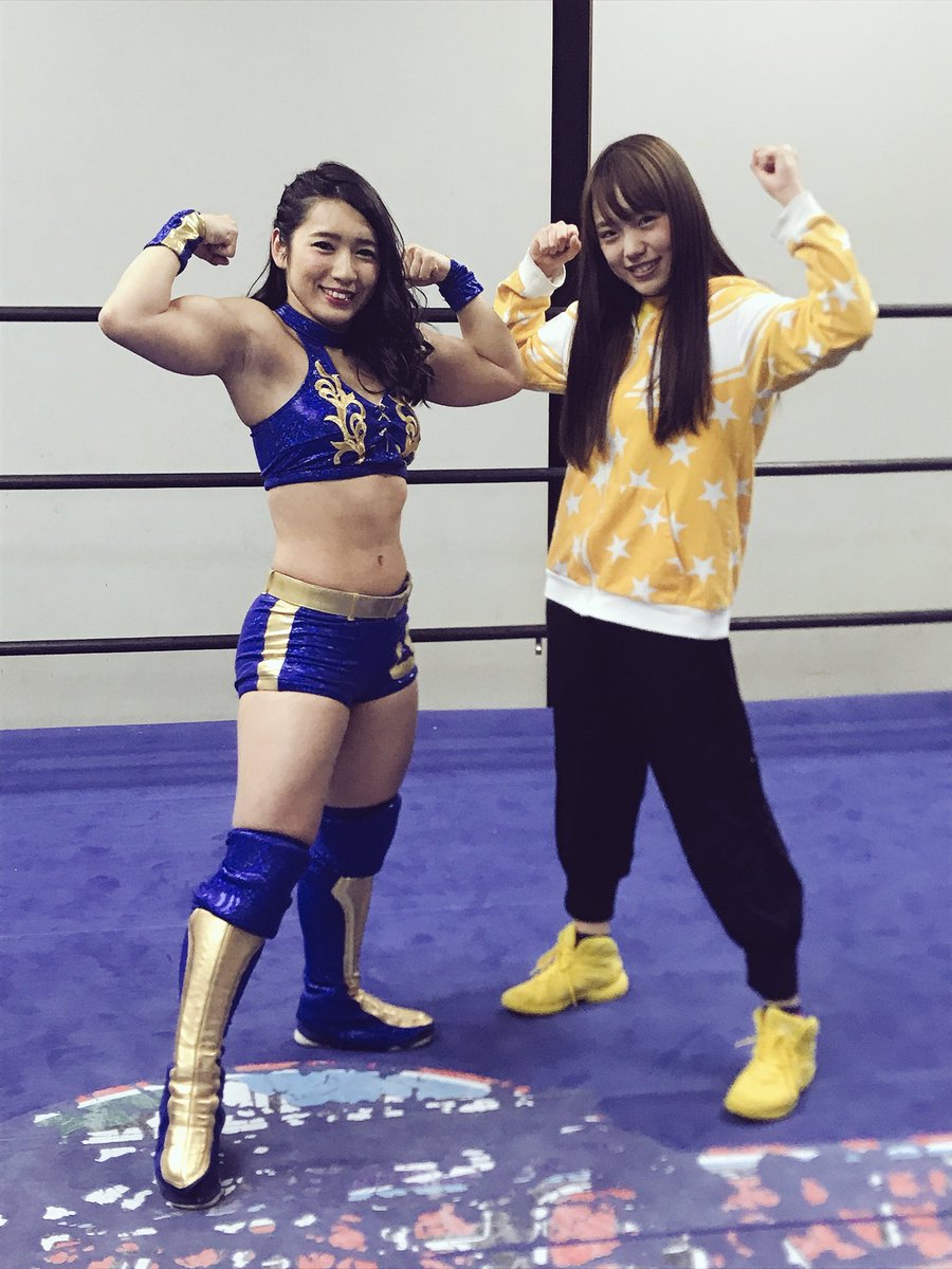 女子プロレスラーにプロレス技をかけられてインスタ映え写真を撮ってこい