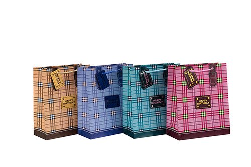 Tonglepacking's tweet image. After Chinese New Year our factory Yiwu Tongle Packing Products Co.,Ltd has started to run again. 2018 is very important for us, we will attend the coming April Canton Fair and also our own official website will be on line#papergiftbags #papergiftboxes #wrappingpaper #cupcakes