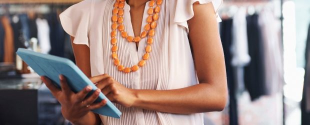Moneris's tweet photo. Retailers and restaurants turn to Apple hardware to improve in-store sales. https://t.co/9JdPtcHPmM #iOSinbusiness #mpos @TouchBistro via @itworldca https://t.co/etwLCsQ99o