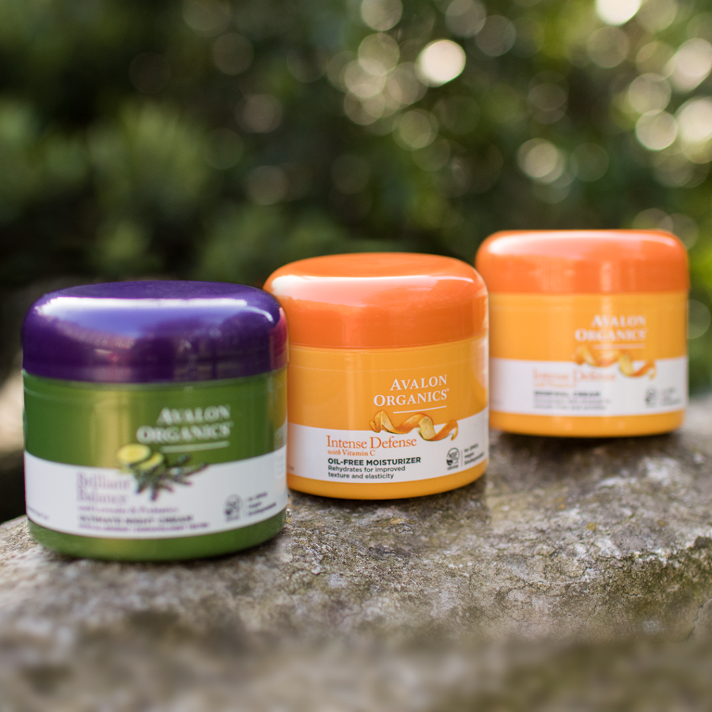 kijani_living's tweet photo. The @AvalonOrganicUK rejuvenating oil-free moisturiser nourishes with soft, non-greasy hydration while energizing skin for a smoother, firmer, more youthful appearance. Find out more about the entire #IntenseDefense range here https://t.co/PdKawj18PL #CrueltyFree #Vegan #Natural https://t.co/JPxZjSS2JJ